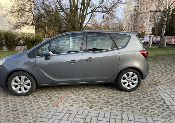 Opel Meriva cena 39999 przebieg: 108000, rok produkcji 2015 z Górzno małe 352